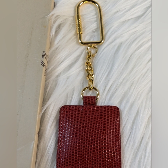 ♥️ MCM Red Pebbled Leather Keychain/Bag Charm ♥️ - Picture 5 of 6